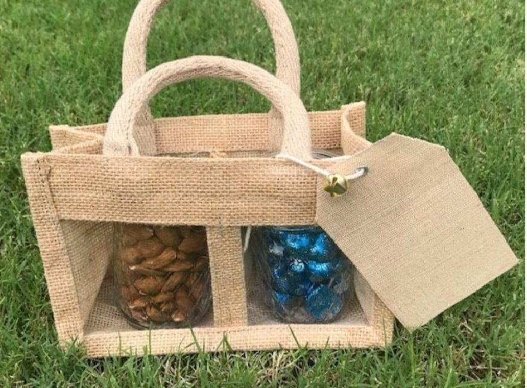 Jute Bag, 4 Jars