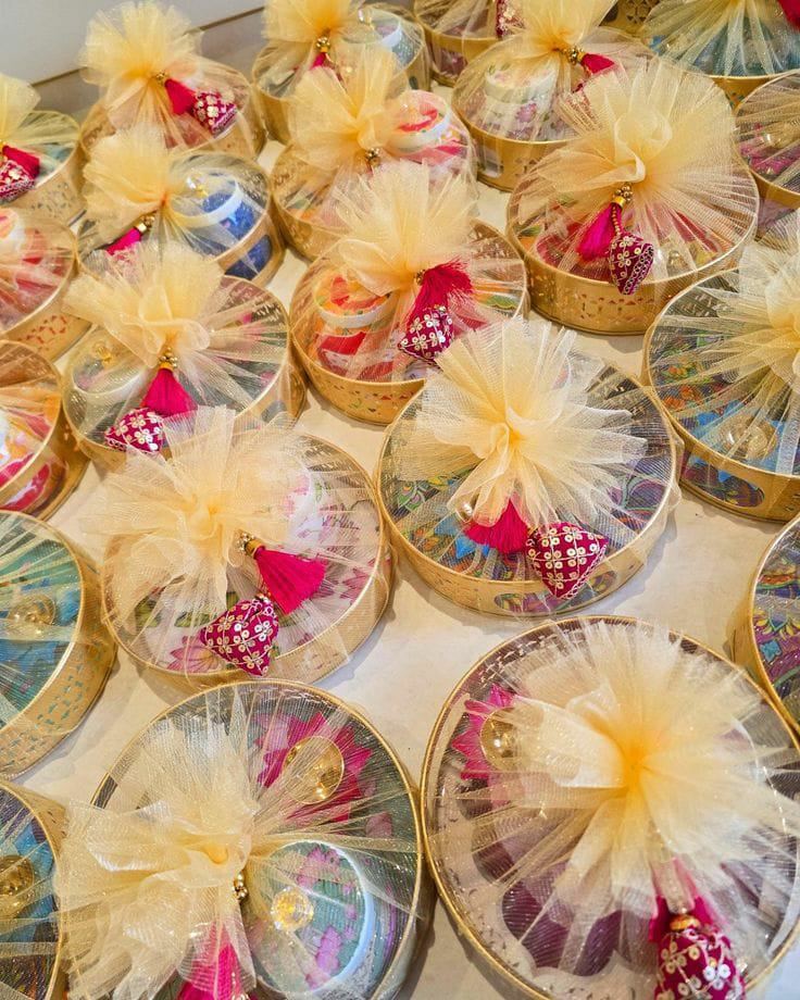 Pichwai Printed Tray, 3 Jars